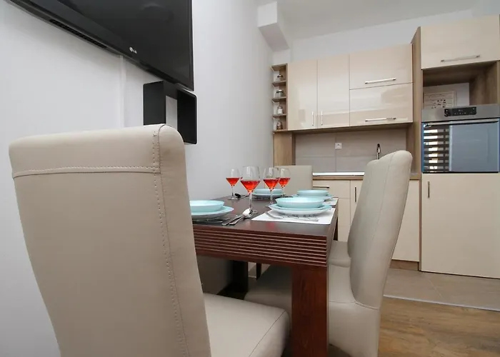 아파트 Almi Lux 즐라티보